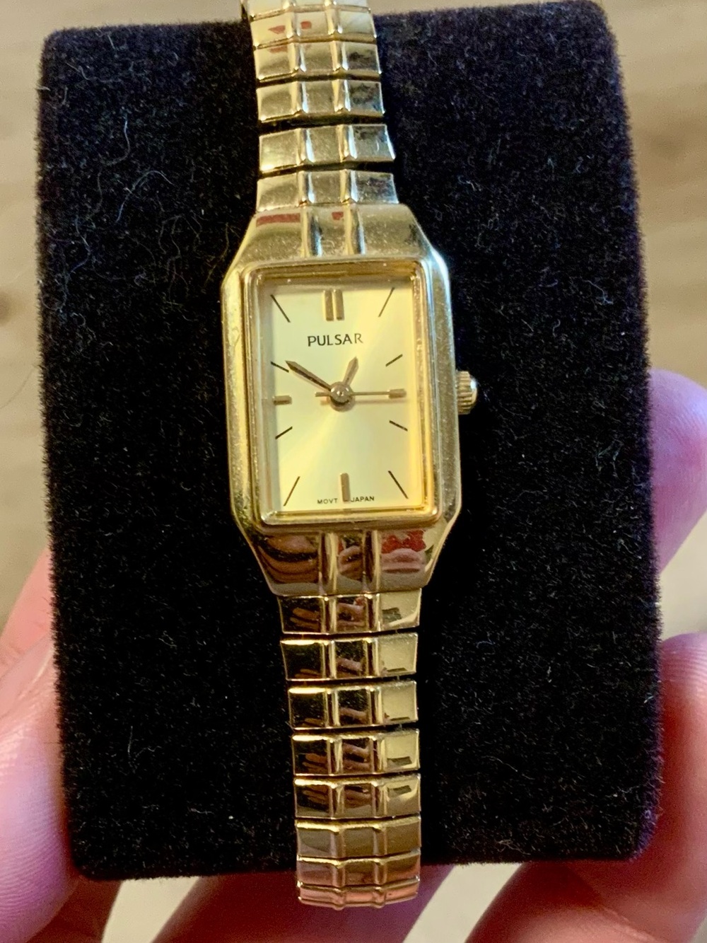 Pulsar Gold-Tone « Women's » Rectangular Bracelet Watch
